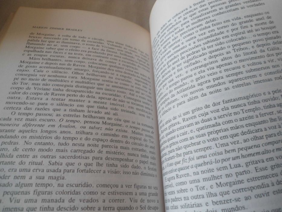 As Brumas de Avalon - A Senhora da Magia (1º volume)