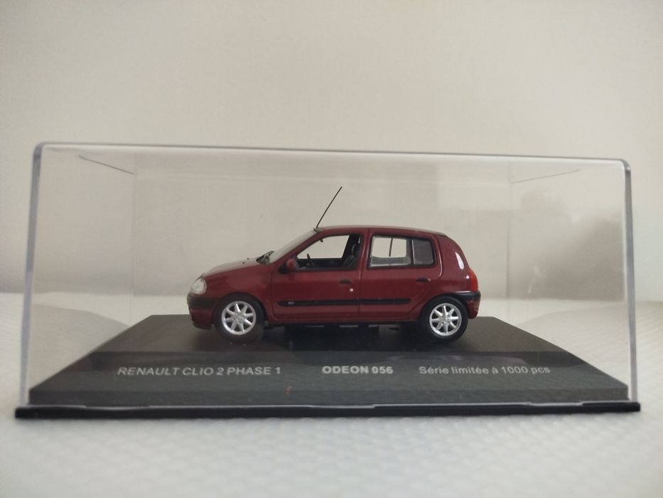 Miniatura Renault Clio II Edição Limitada 1/43 Nova