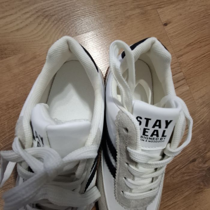 Buty sportowe damskie