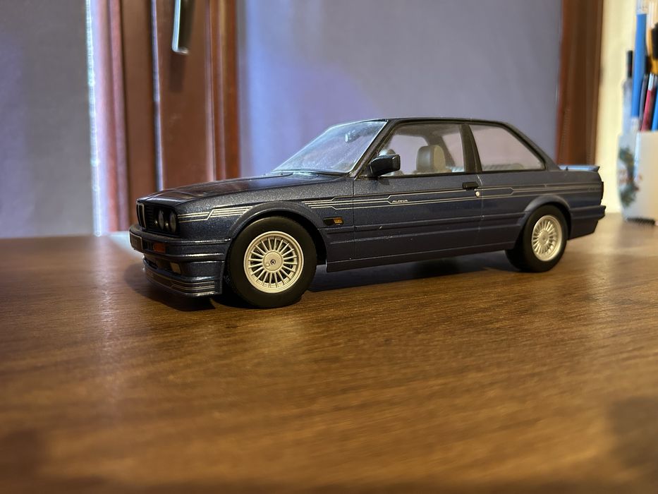 model auta 1:18 bmw alpina niebieskie