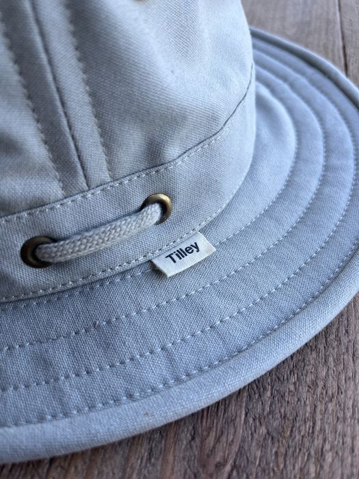 Продам панаму Tilley T5