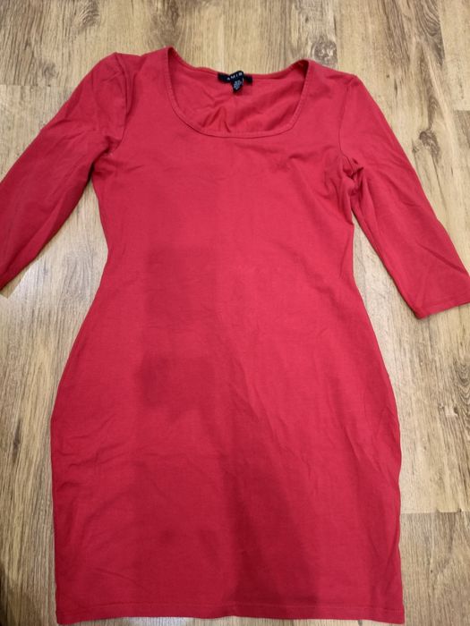 Czerwona sukienka