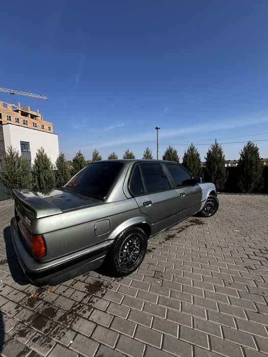 Продам BMW e30 1.8 Газ/Бензин