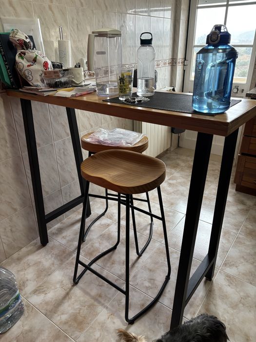 Conjunto mesa alta com 2 bancos