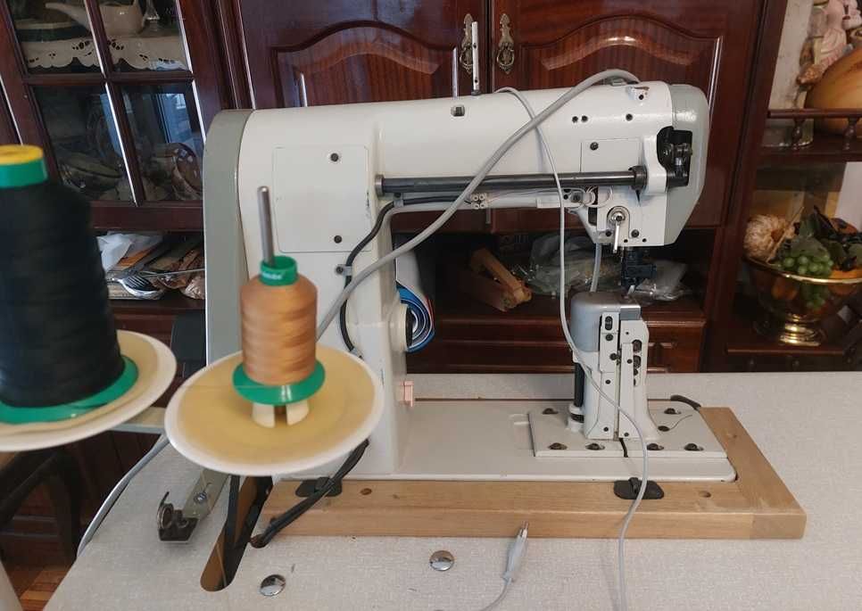 Maquina de costura de coluna industrial TAKING