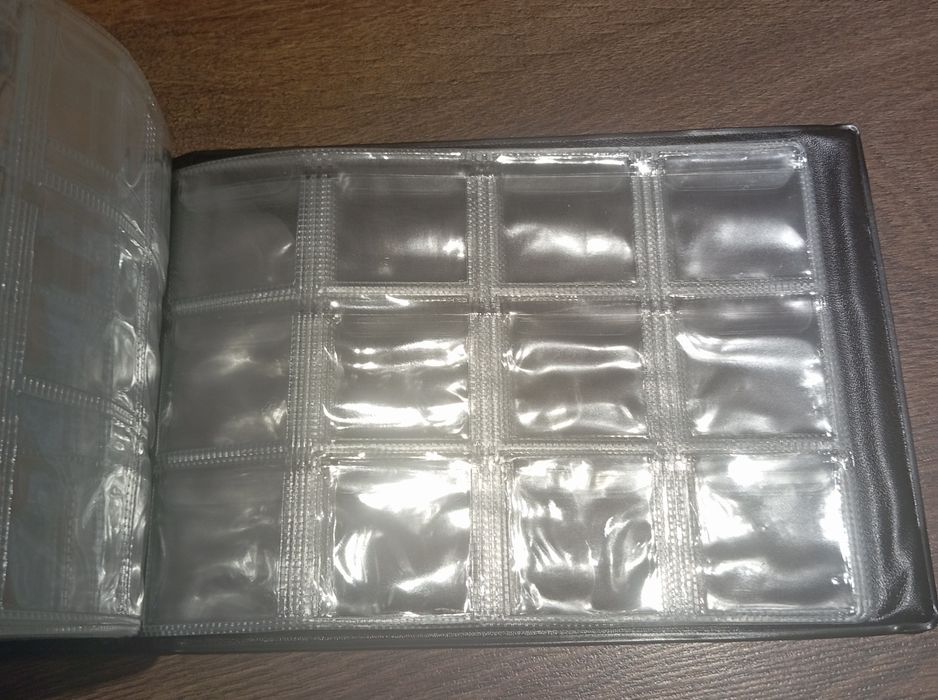 Альбом на 300 монет