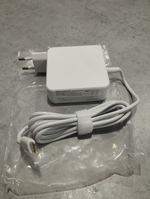 Зарядка до ноутбука type C 65w