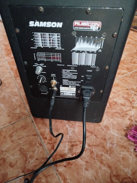 Monitor Samson Rubicon R6a.