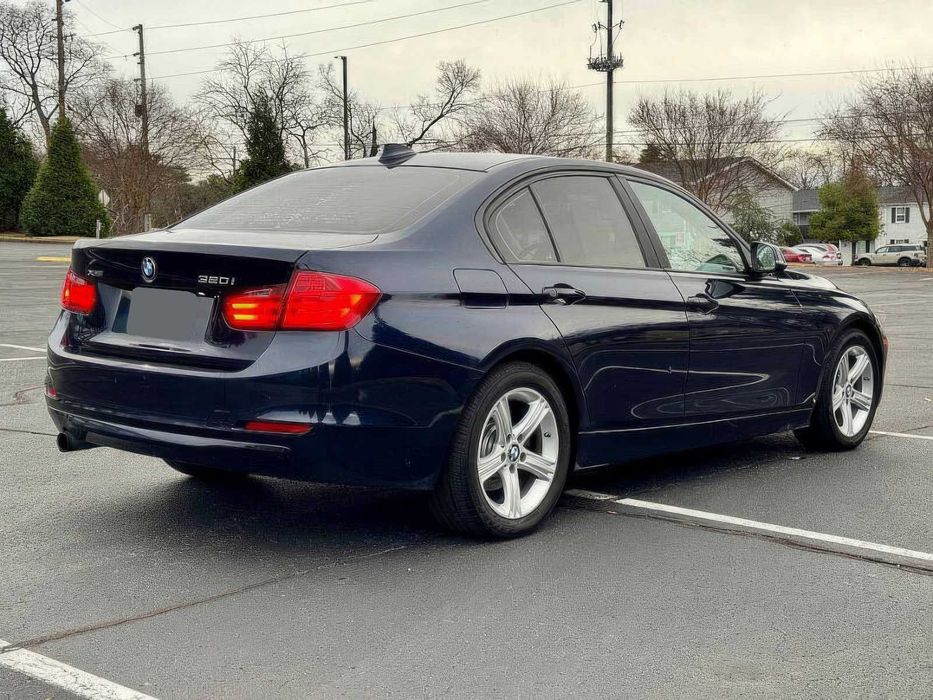 BMW 3 Series 320i      2014