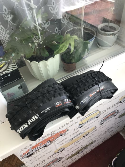 Покришки Maxxis Minion DHF 27.5x2.50, Maxxis High Roller II 27.5x2.50