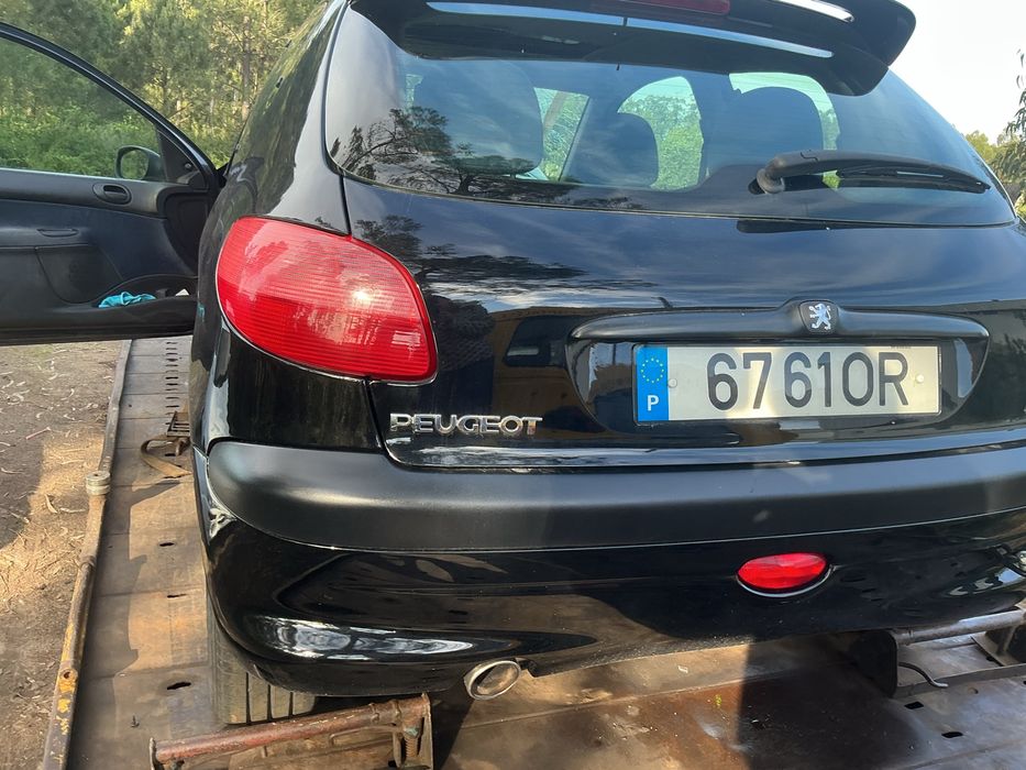 Peugeot 206 ano 2000 1.1 gasolina para peças