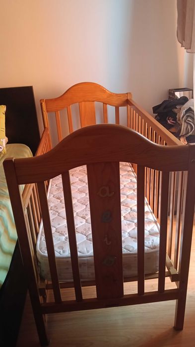 Vendo cama de grades bebé e colchão