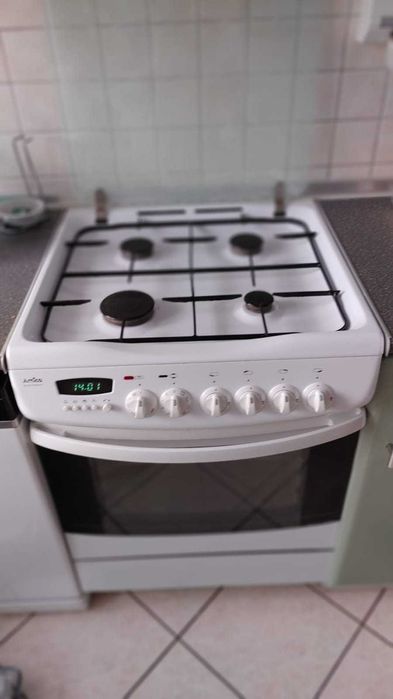 Kuchenka gazowo- elektryczna