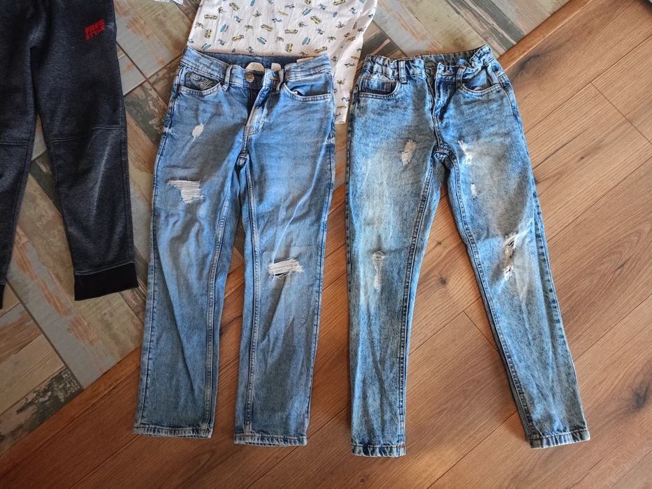Ubranka chłopięce jeansy, joggery, spodnie dresowe, t-shirty