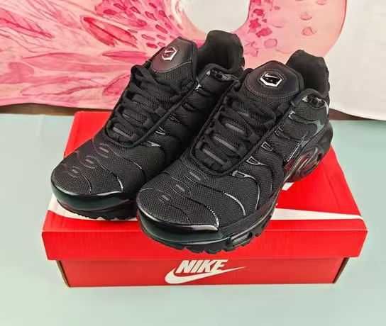 Nike_Air_Max_TN_Plus_Black R.36