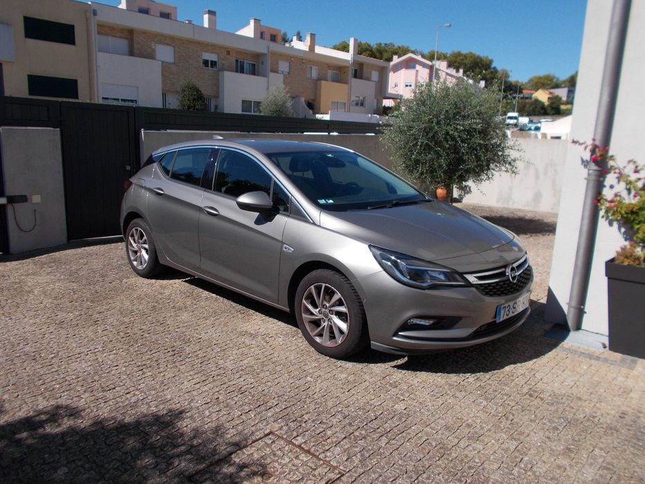 Opel Astra com 90.000 kms. Excelente estado geral