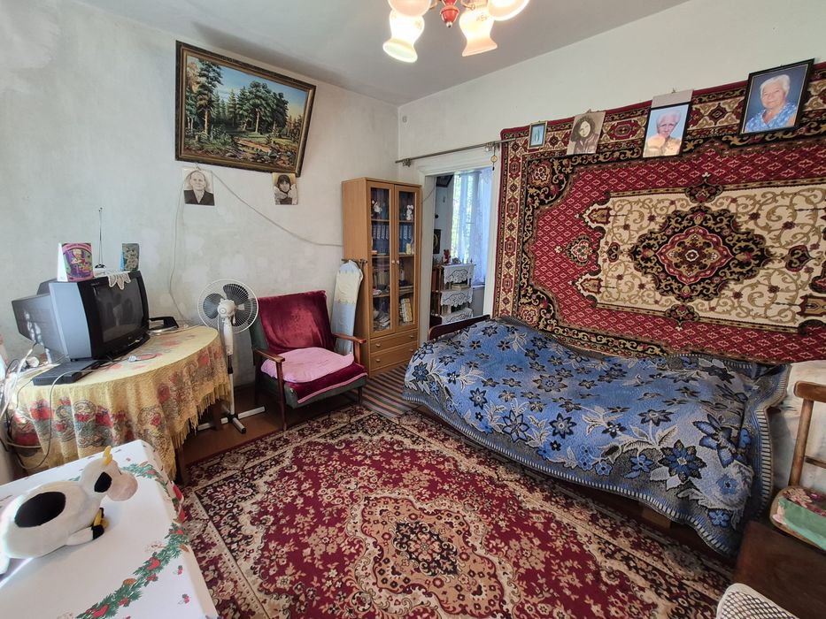 Продам великий будинок р-н України