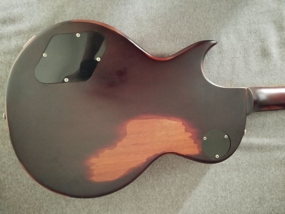 Guitarra Vintage V100 MRPGM - Modelo Antigo