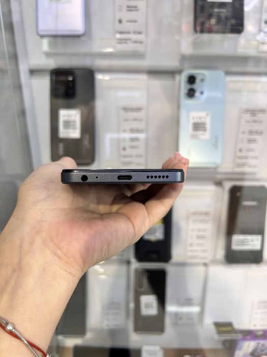 Магазин:Mr.Чохлів - Tecno Spark 20C Gravity Black Б/У