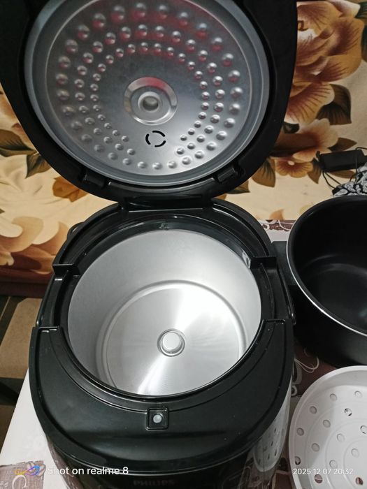 Мультиварку Filips HD4749