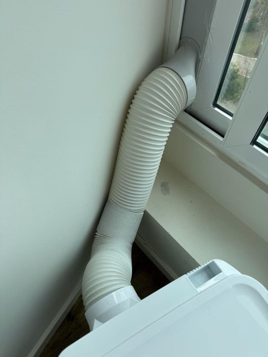 Ar Condicionado Portátil DAITSU APD12X (24 m² - 12000 BTU - Branco)