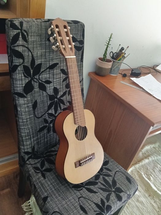 Guitalele yahama