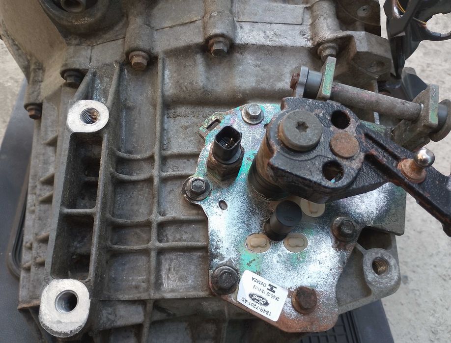 На Ford Focus MK1 Форд Фокус, Transit, Connect КПП 5 мех. 1.8 дизель XS4R-7F096