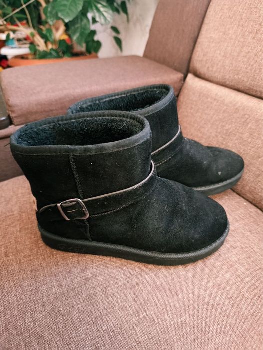 Теплі уги для дівчинки 34-35 розмір