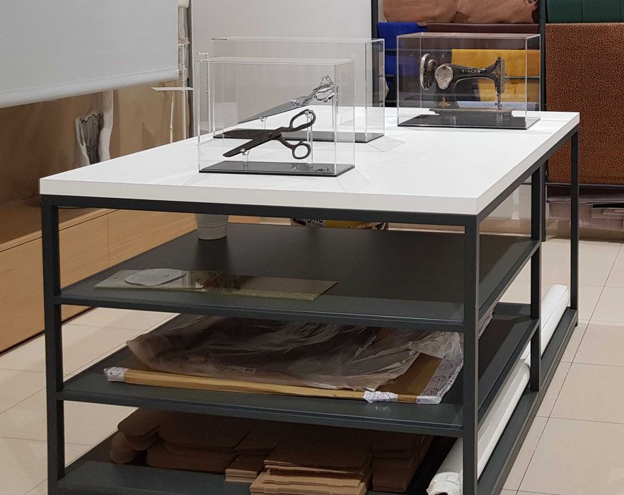 Mesa de trabalho/corte_Ótimo estado