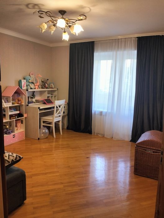 Двокімнатна квартира від власника з двома підвалами - More