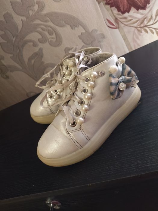 Кросівки кеди туфлі боти весна р 27 устілка 17.5см