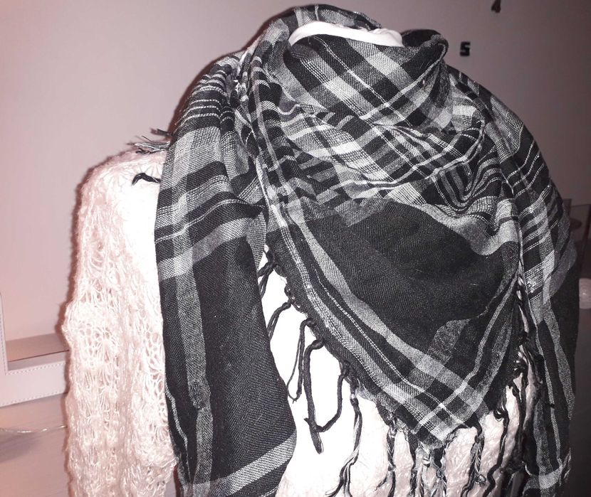 Chusta szal damska 100x95cm