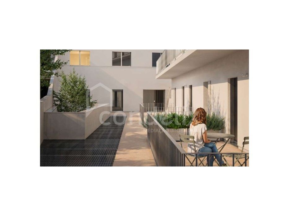 T2 Apartment for Sale in Campanhã