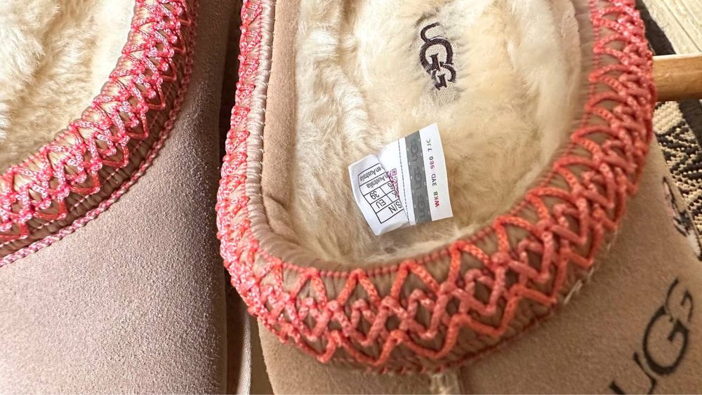 Уги. Ugg зимові. Замшеві. Tazz love uggs.: 2 200 грн. - Угги