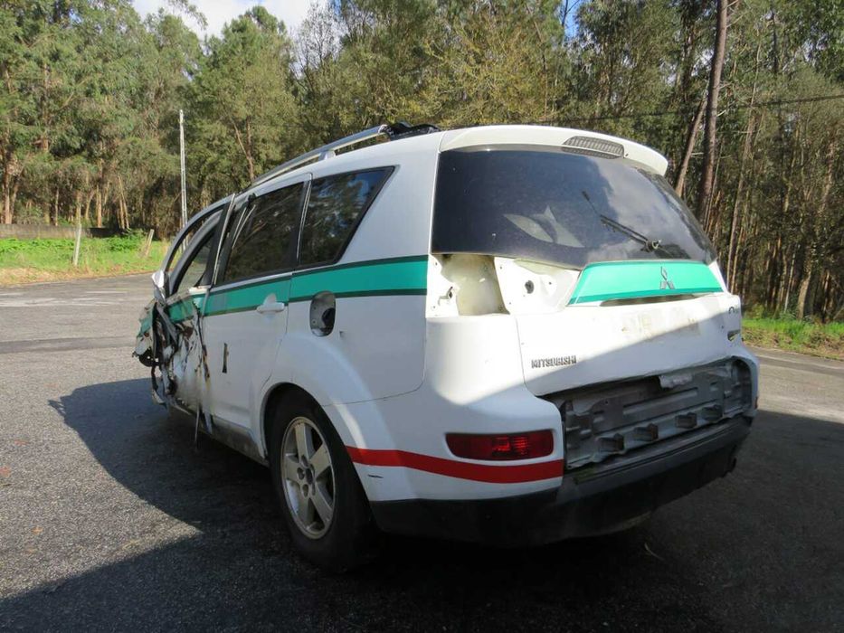 Mitsubishi Outlander 2.0DI-D de 2008 - Peças Usadas