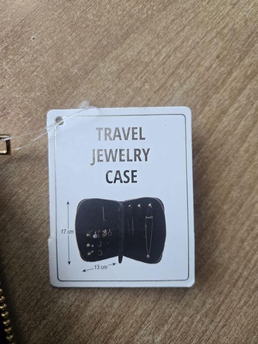 Podróżne etui na biżuterię