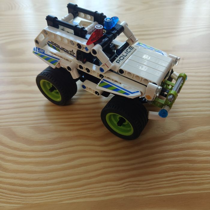 LEGO 42047 radiowóz sościgowy