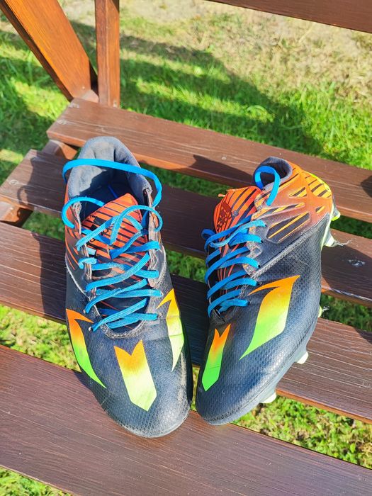 Buty piłkarskie Adidas Puma Nike