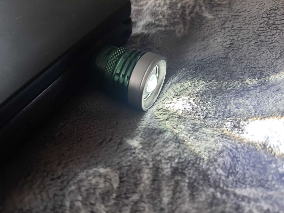 Mini latarka USB