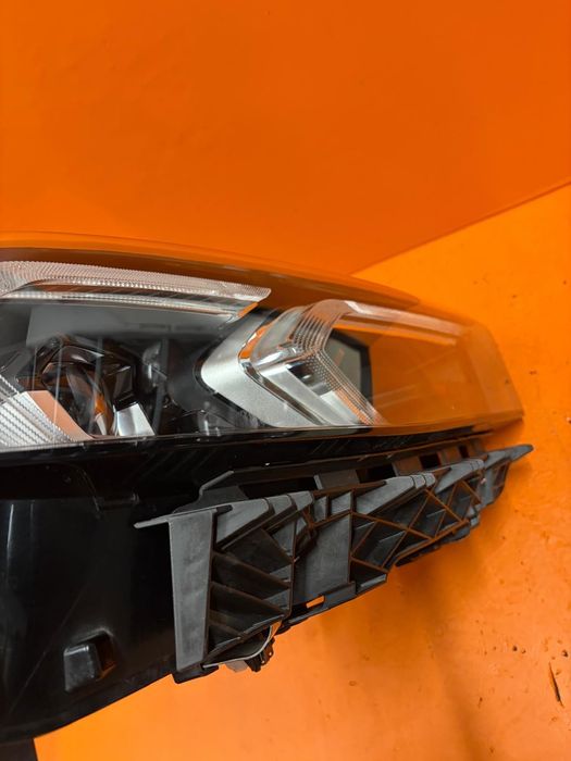 Lampa Prawa Reflektor Prawy BMW X1 Full Led U11 Oryginał Nieklejona Europa !
