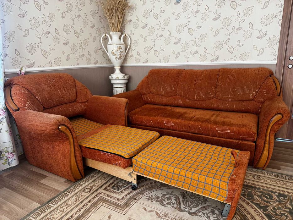 Комплект м’яких меблів: диван + 2 крісла (розкладні)