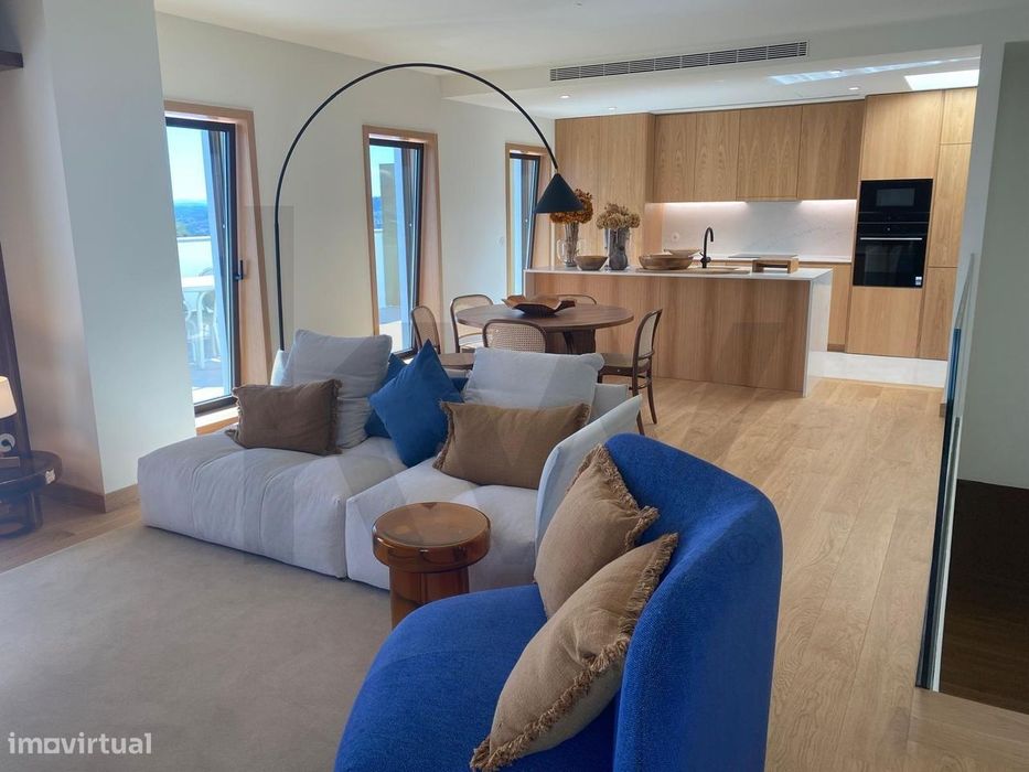 T2 Varanda + Garagem centro Porto