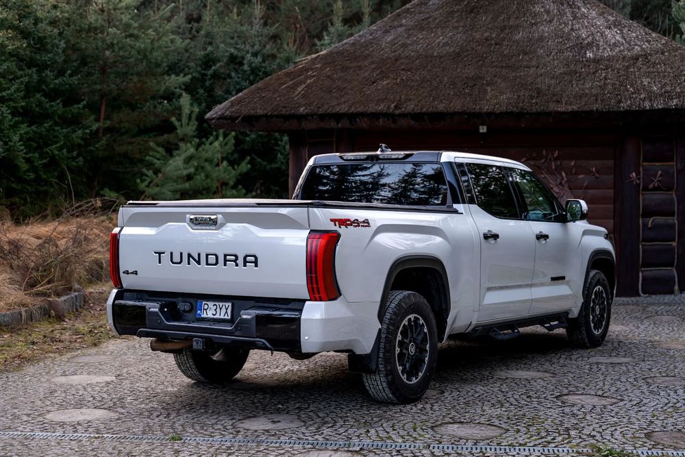Toyota Tundra II Crewmax Platinum / TRD / 3.5 V6 389KM / 4x4