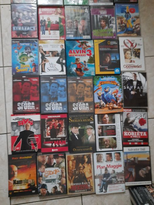 Płyty seriale dvd muzyka bajki 140 sztuk