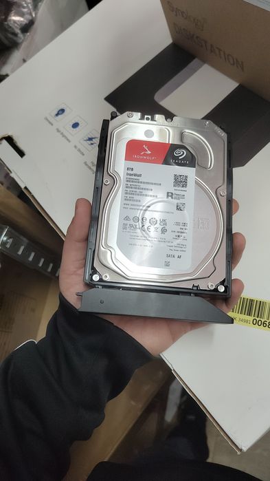 5 discos rígidos 8tb Seagate novos