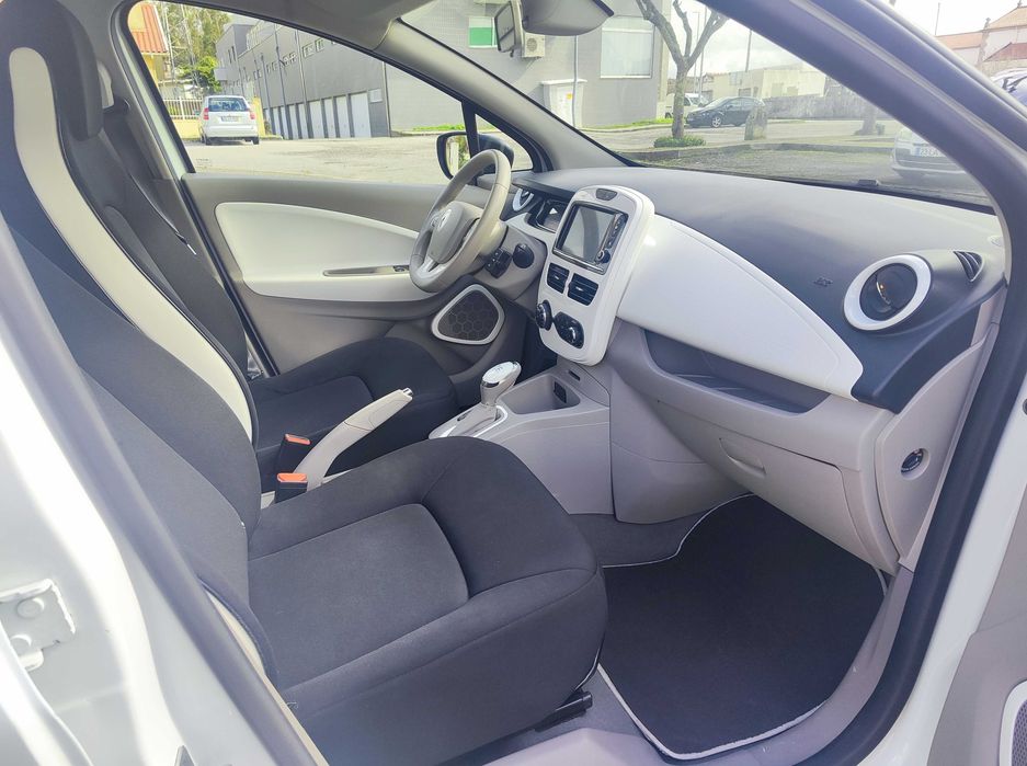 Renault Zoe 41Kw Zen * Baterias próprias * Poucos kms