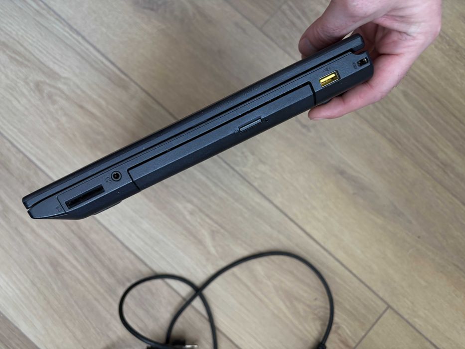 Laptop Lenovo L430 I3-3gen/4gb ram/ 500GB HDD/14"/wIN7