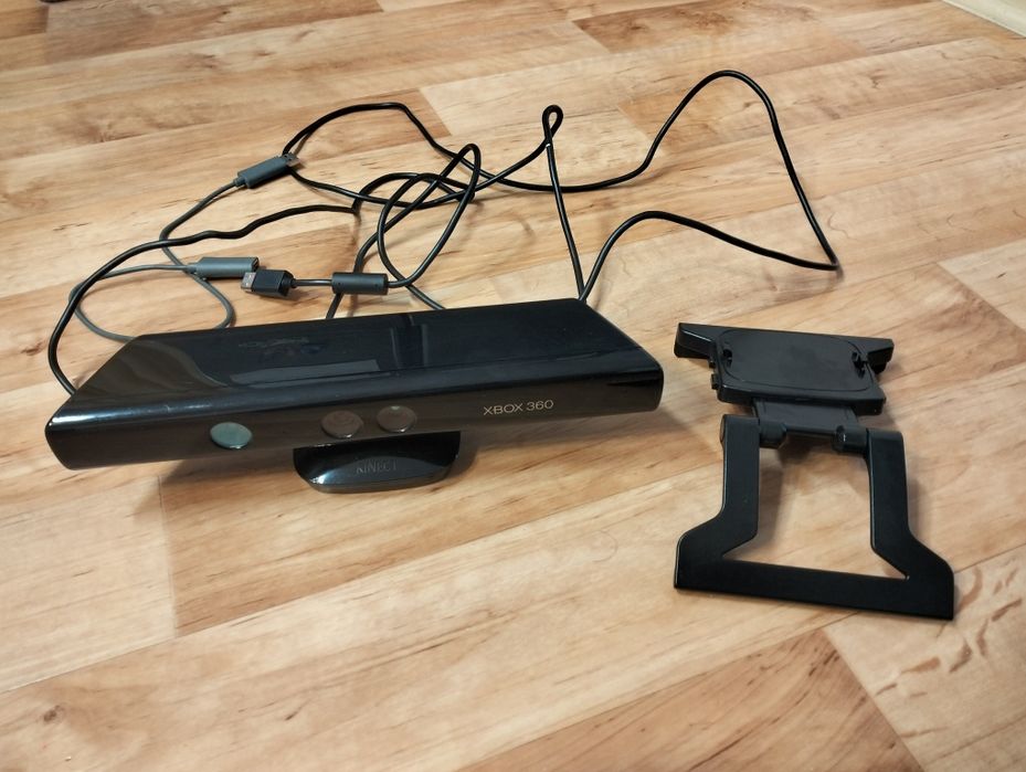 Kinect Xbox 360 + stojak