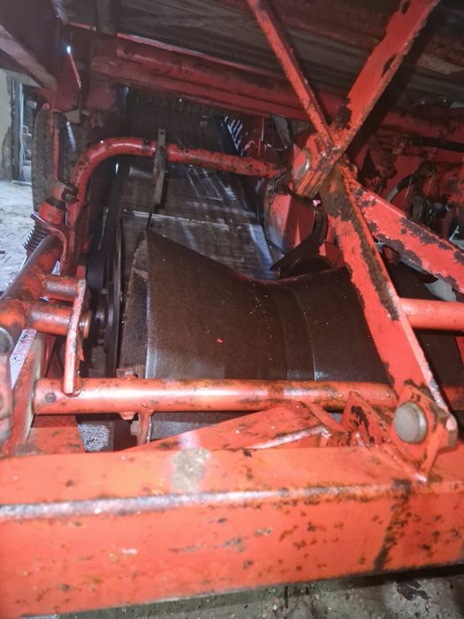 Maquina de arrancar batatas