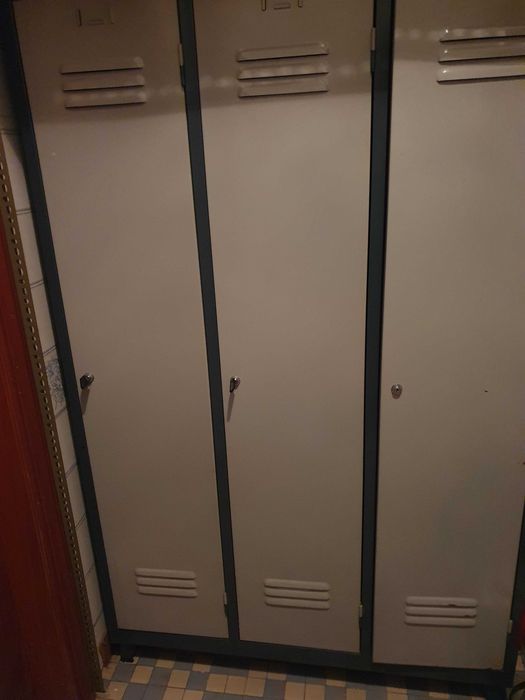 Armário Vestiario em aço cinza  2 e 3 Portas